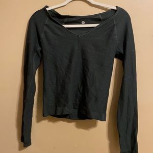 dark green long sleeve yoga shirt